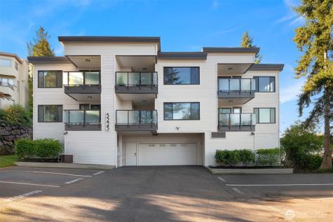 5225 50th Avenue NE Seattle WA 98105