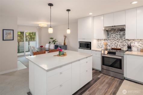 5225 50th Avenue NE Seattle WA 98105