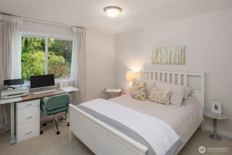 5225 50th Avenue NE Seattle WA 98105