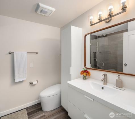 5225 50th Avenue NE Seattle WA 98105