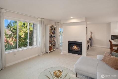 5225 50th Avenue NE Seattle WA 98105