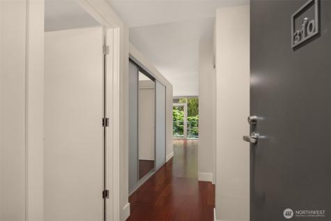 2911 2nd Avenue Seattle WA 98121