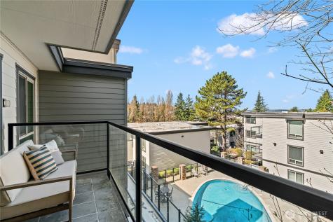 3212 81st Place SE Mercer Island WA 98040