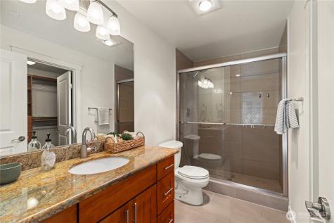 3212 81st Place SE Mercer Island WA 98040