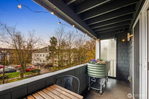 1729 18th Avenue Seattle WA 98122