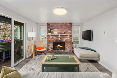 1729 18th Avenue Seattle WA 98122