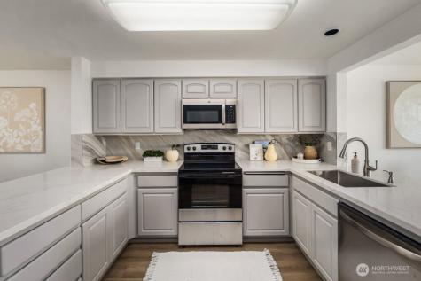 15662 NE 70th Court Redmond WA 98052