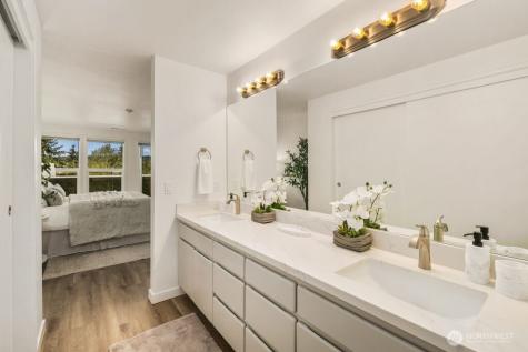 15662 NE 70th Court Redmond WA 98052