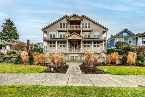 2219 Rucker Everett WA 98201