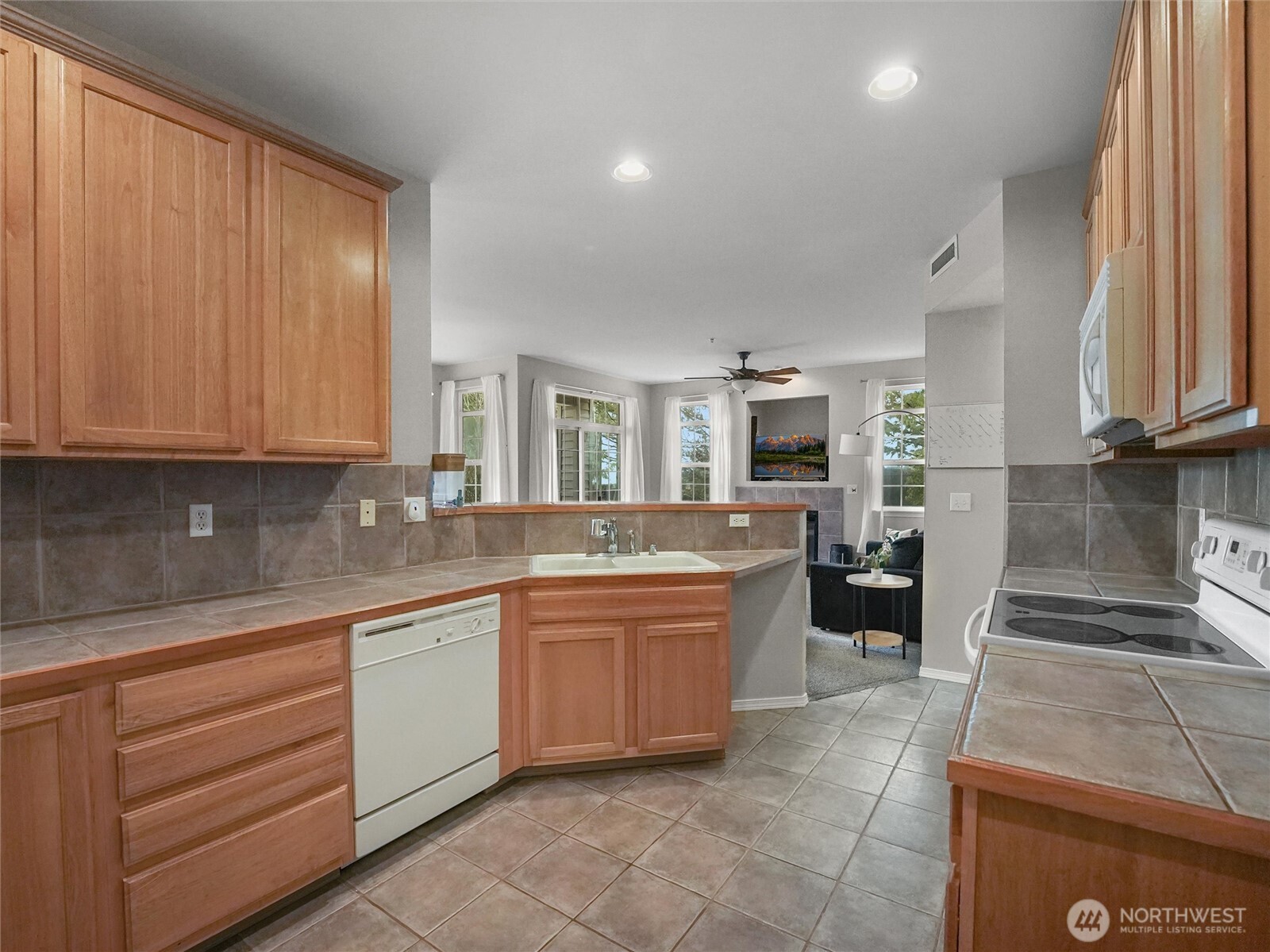 6834 20th Street E Fife WA 98424