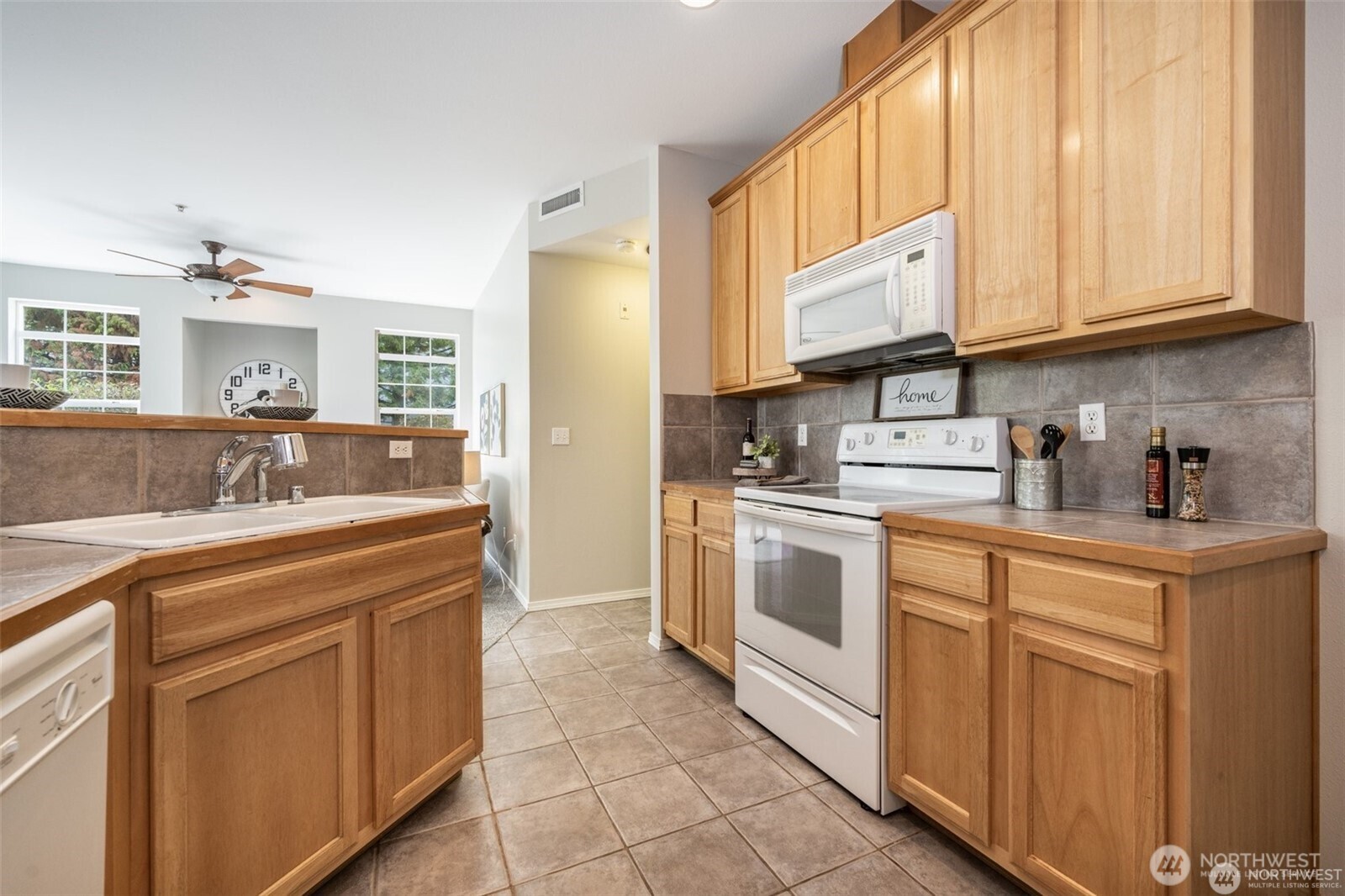 6834 20th Street E Fife WA 98424