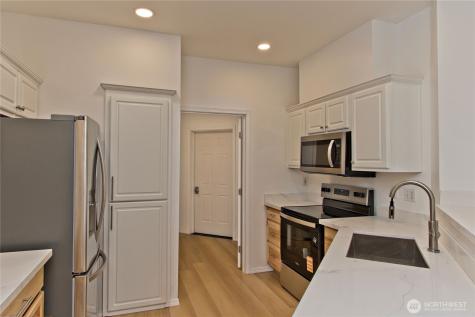 1920 Spencer Court Dupont WA 98327