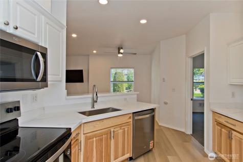 1920 Spencer Court Dupont WA 98327