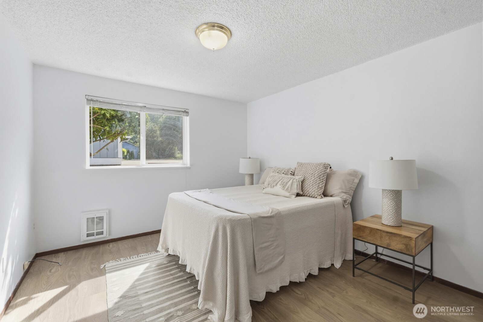 2949 SE Mile Hill Port Orchard WA 98366