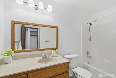 2949 SE Mile Hill Port Orchard WA 98366