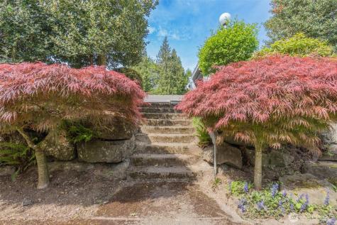 2949 SE Mile Hill Port Orchard WA 98366
