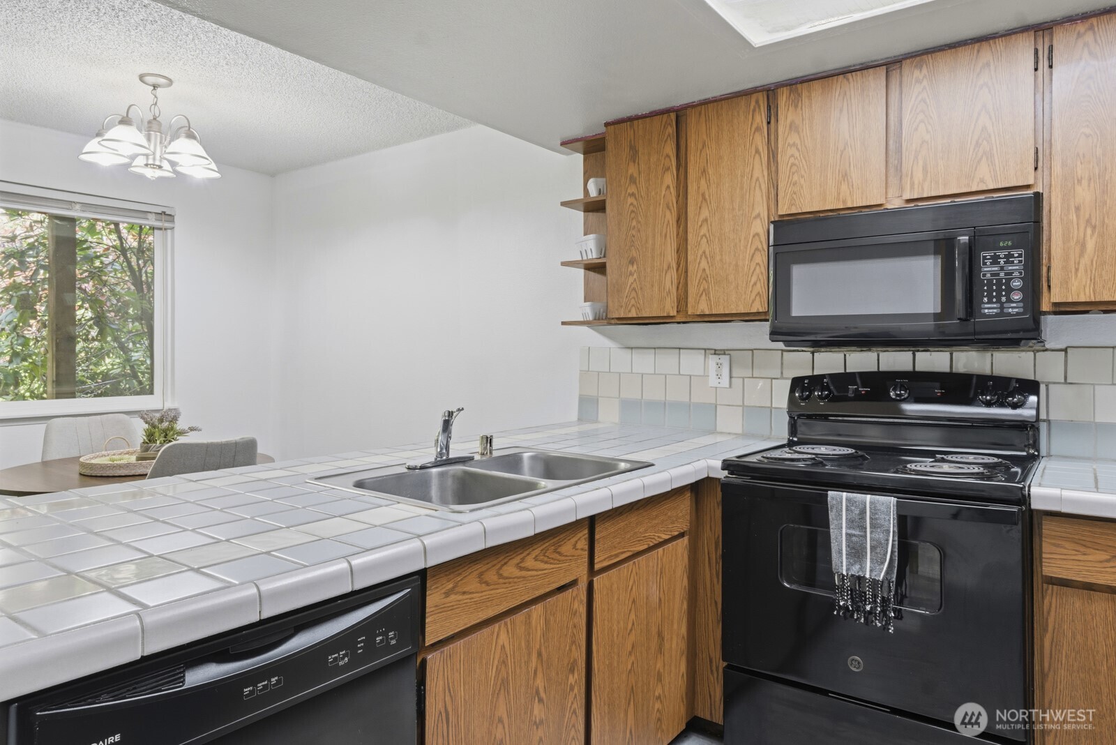 2949 SE Mile Hill Port Orchard WA 98366