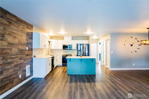 10312 140th Street Ct E Puyallup WA 98374