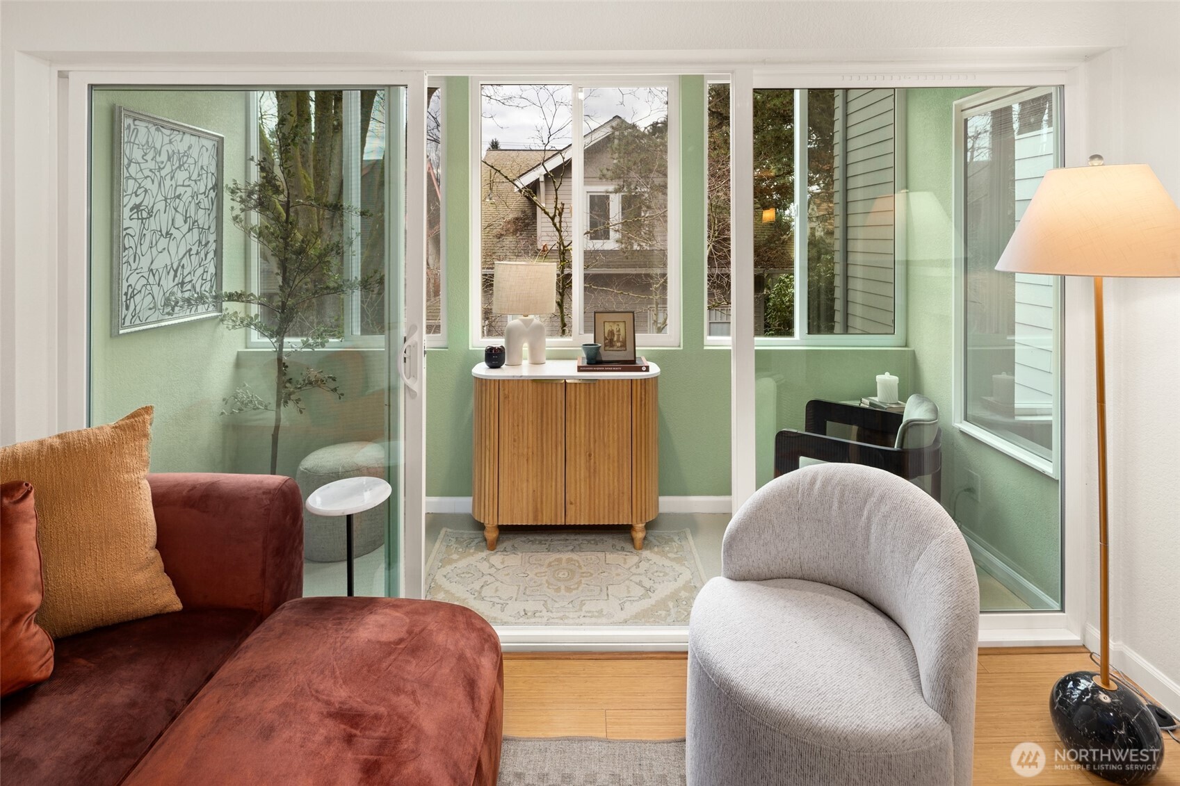 5901 Phinney Avenue N Seattle WA 98103