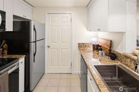 5901 Phinney Avenue N Seattle WA 98103