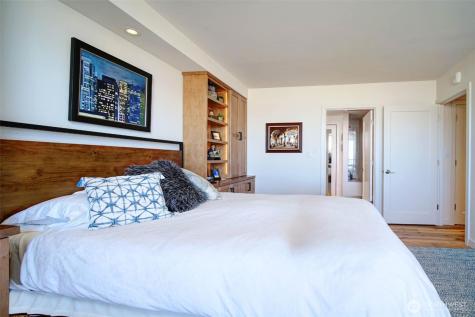 6535 Seaview Avenue NW Seattle WA 98117