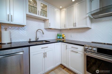 6535 Seaview Avenue NW Seattle WA 98117