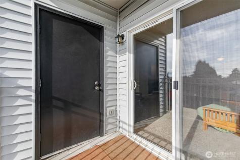 9815 Holly Drive Everett WA 98204