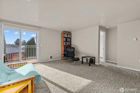9815 Holly Drive Everett WA 98204