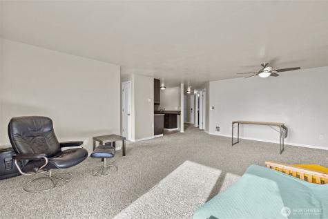 9815 Holly Drive Everett WA 98204