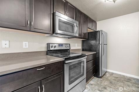9815 Holly Drive Everett WA 98204