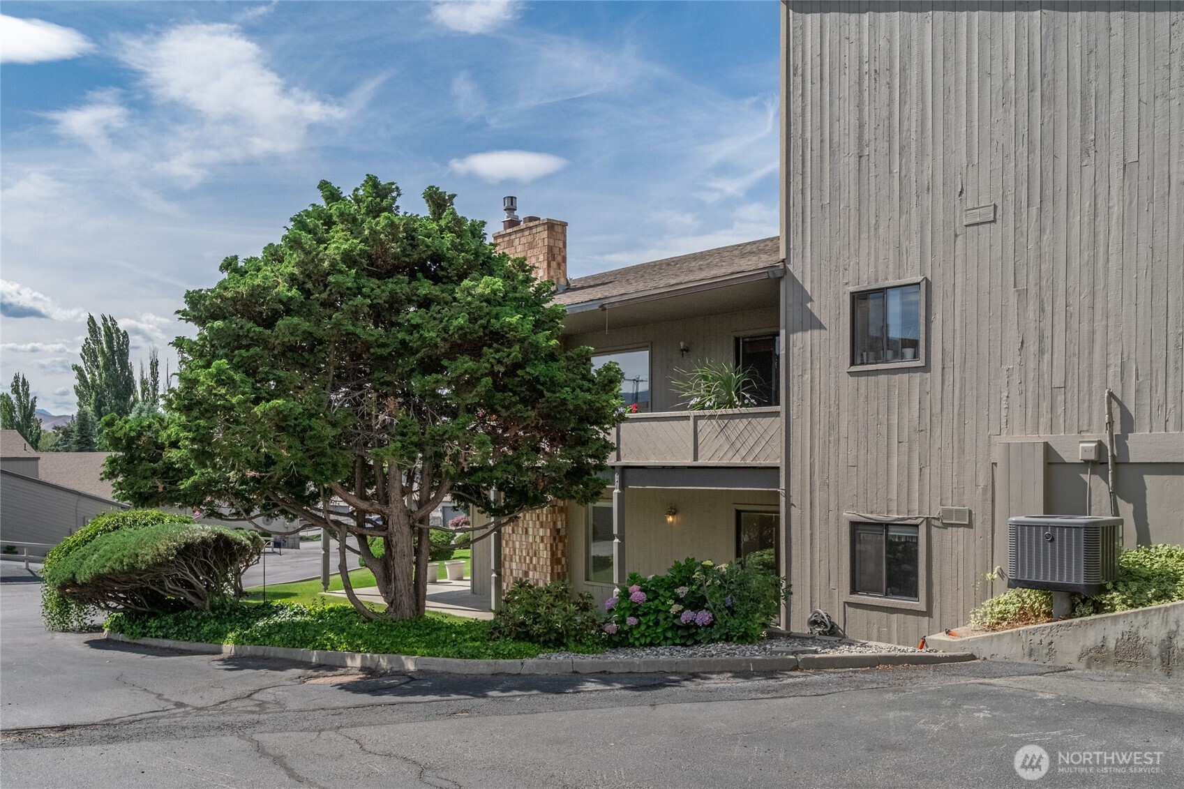 225 NE 19th Street East Wenatchee WA 98802
