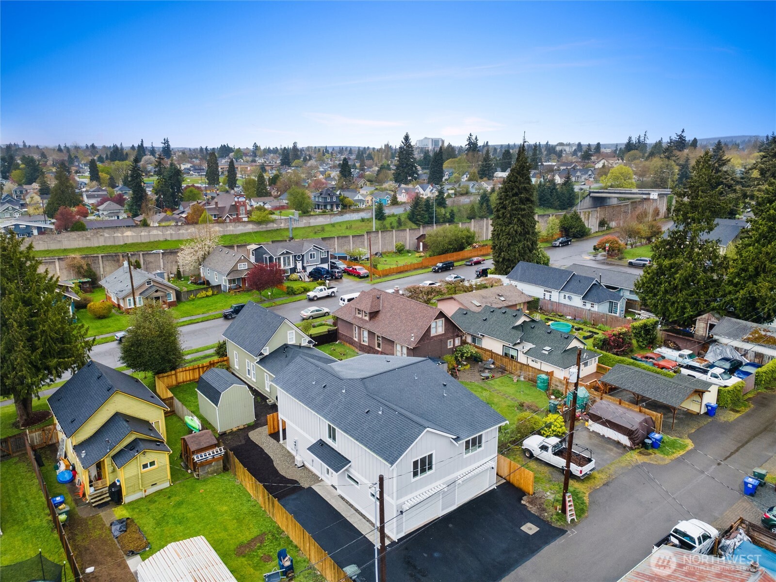 2417 Harrison Avenue Everett WA 98201