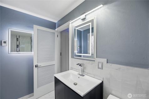 748 S Cloverdale Street Seattle WA 98108