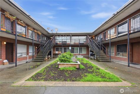 748 S Cloverdale Street Seattle WA 98108