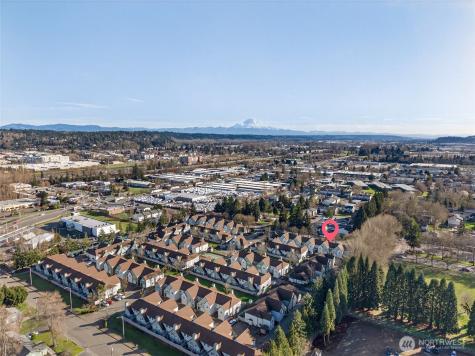 6615 S 239th Place Kent WA 98032