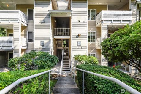 801 Rainier Avenue N Renton WA 98057