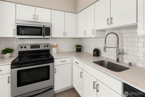 11415 Slater Avenue NE Kirkland WA 98033