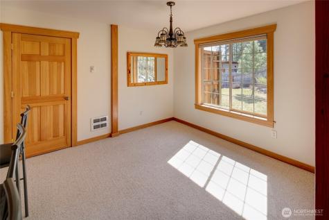 307 Cascadian Lane Winthrop WA 98862