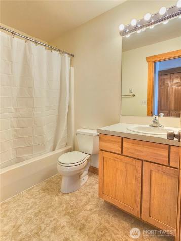 307 Cascadian Lane Winthrop WA 98862