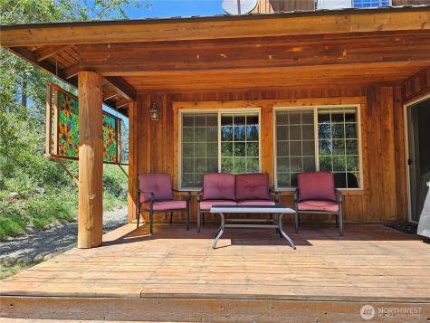 307 Cascadian Lane Winthrop WA 98862