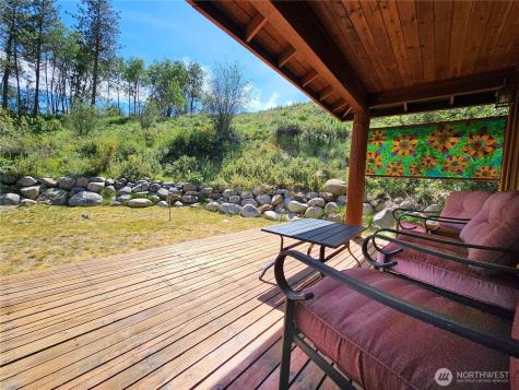 307 Cascadian Lane Winthrop WA 98862