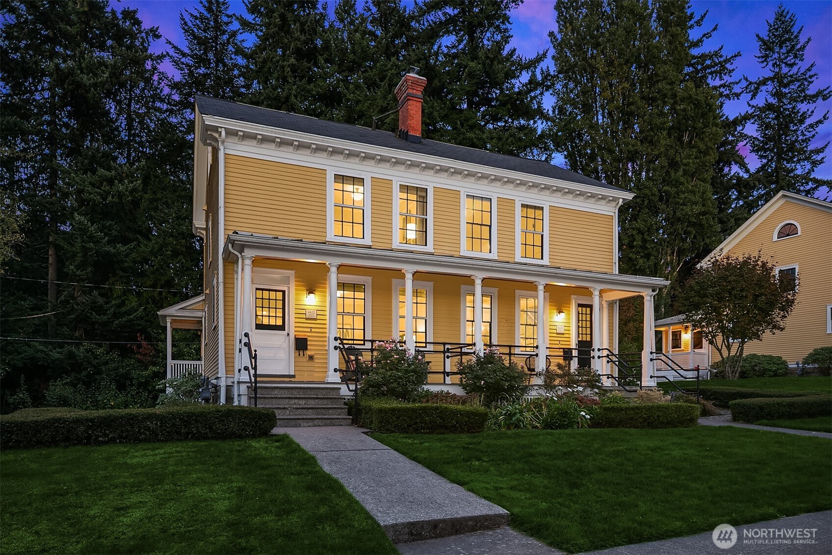 4422 Montana Circle W Seattle WA 98199