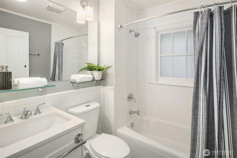 4422 Montana Circle W Seattle WA 98199