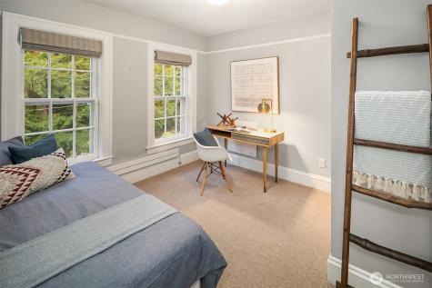 4422 Montana Circle W Seattle WA 98199