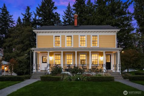 4422 Montana Circle W Seattle WA 98199