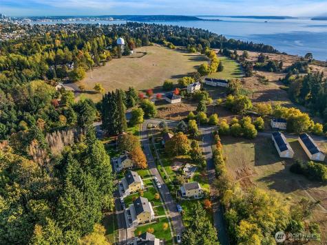 4422 Montana Circle W Seattle WA 98199