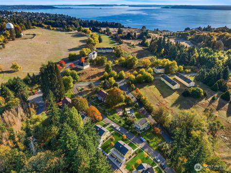 4422 Montana Circle W Seattle WA 98199