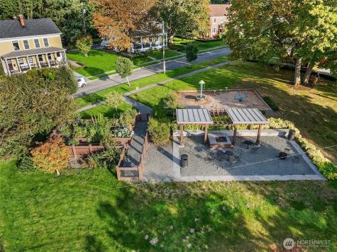 4422 Montana Circle W Seattle WA 98199