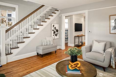 4422 Montana Circle W Seattle WA 98199