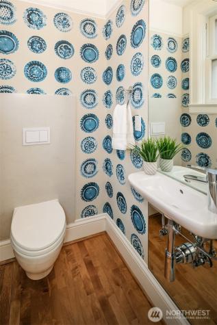 4422 Montana Circle W Seattle WA 98199